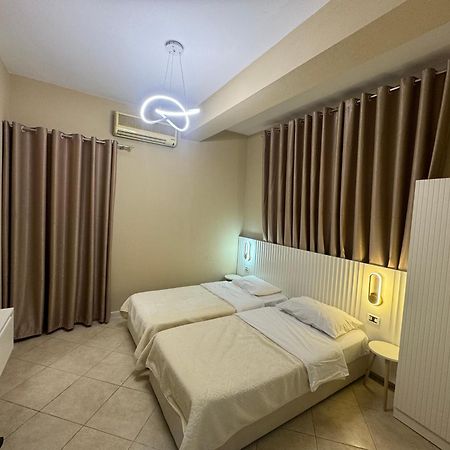 Hotel Kaloshi Mezez Esterno foto
