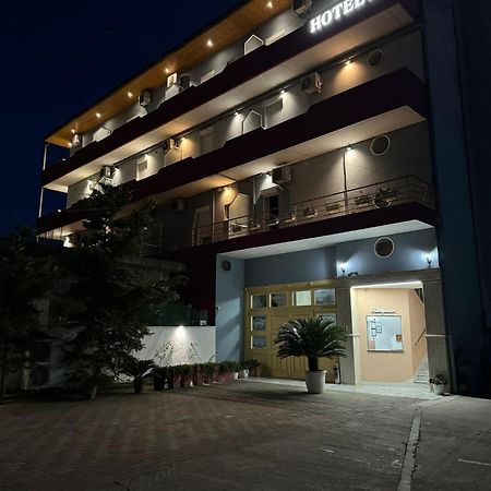Hotel Kaloshi Mezez Esterno foto