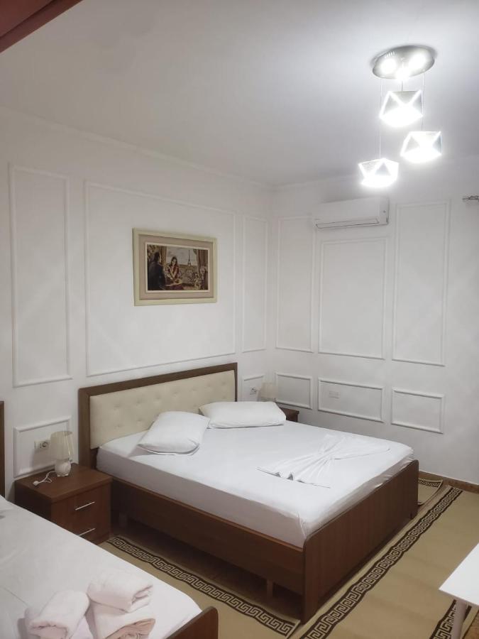 Hotel Kaloshi Mezez Esterno foto