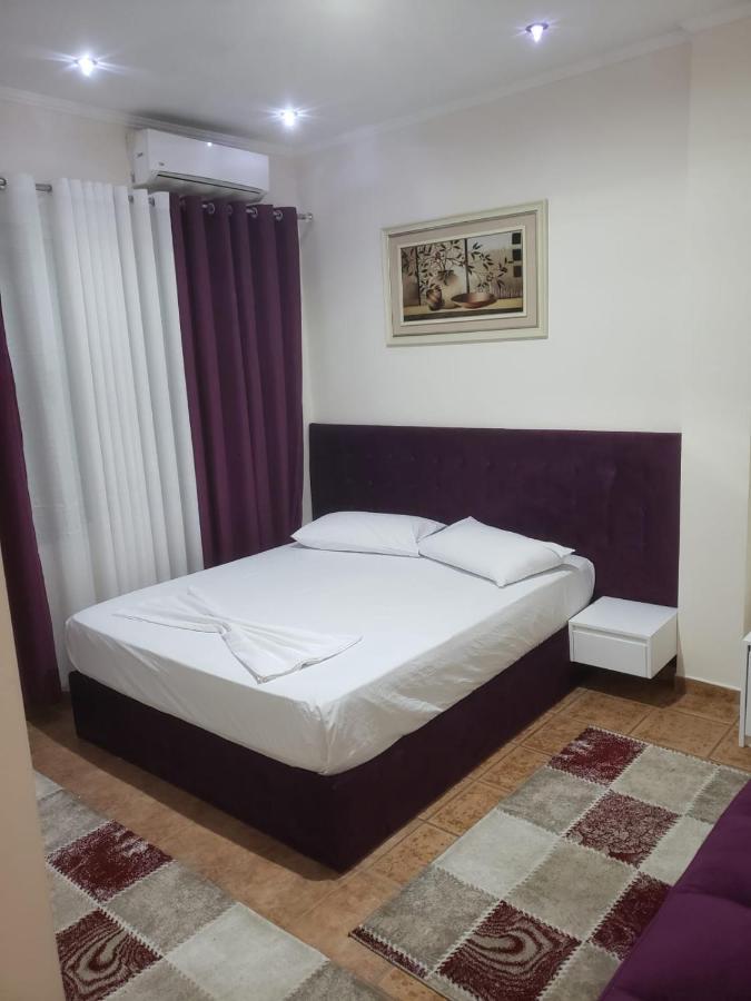 Hotel Kaloshi Mezez Esterno foto