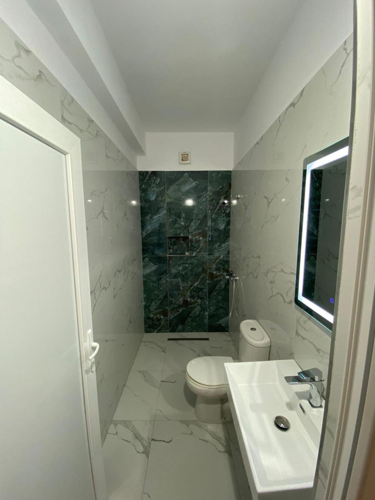 Hotel Kaloshi Mezez Esterno foto
