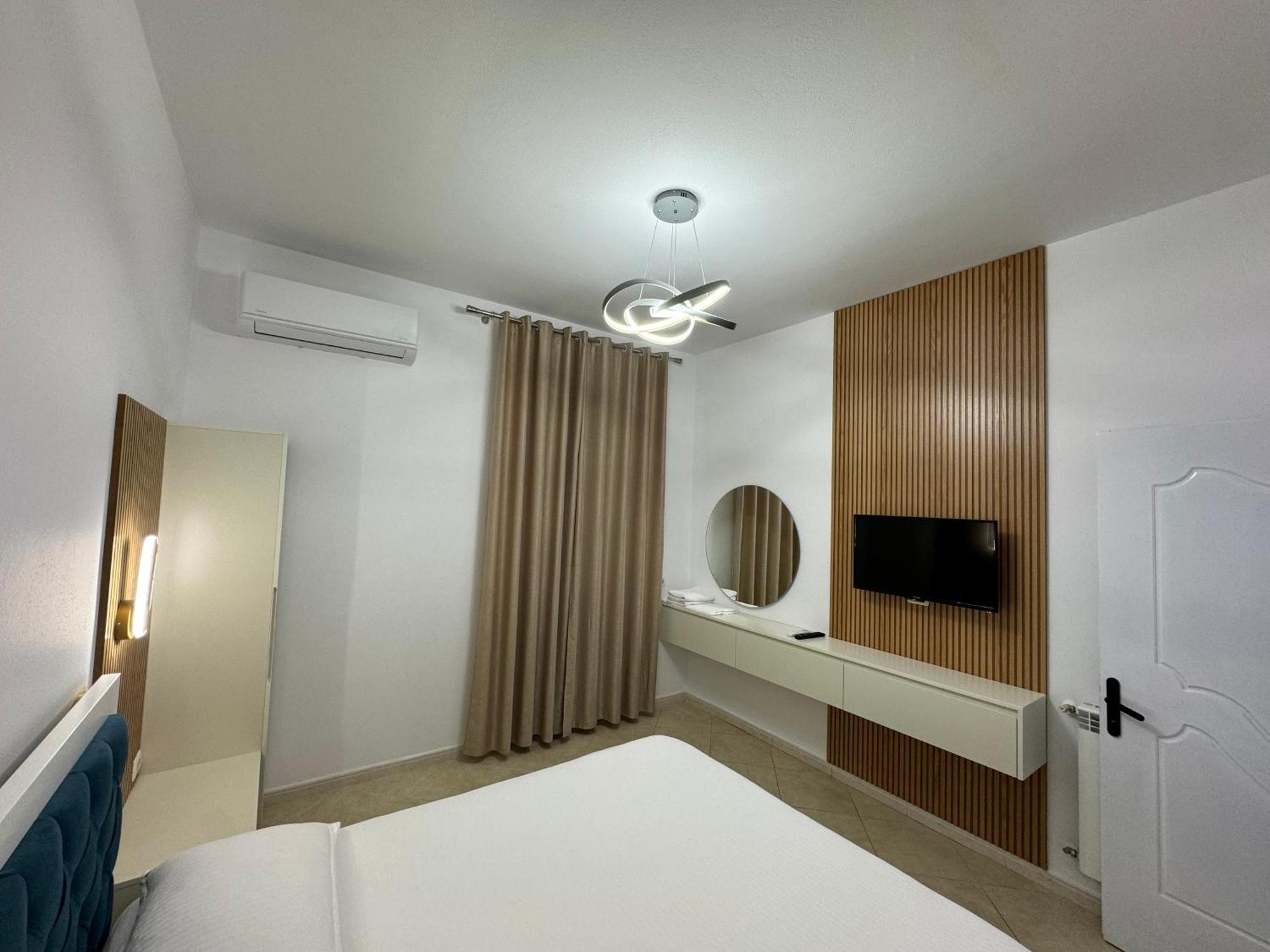 Hotel Kaloshi Mezez Esterno foto