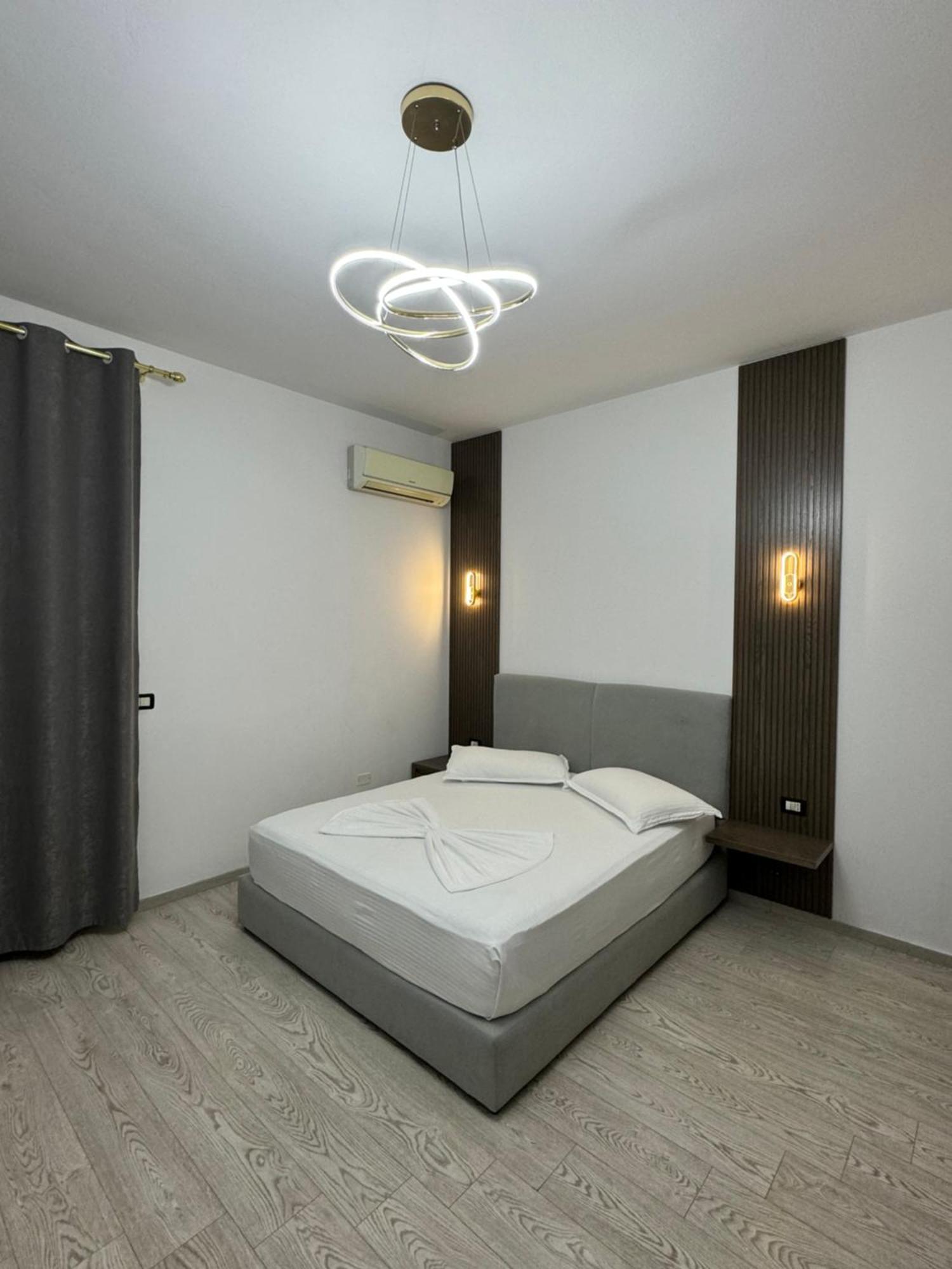 Hotel Kaloshi Mezez Esterno foto
