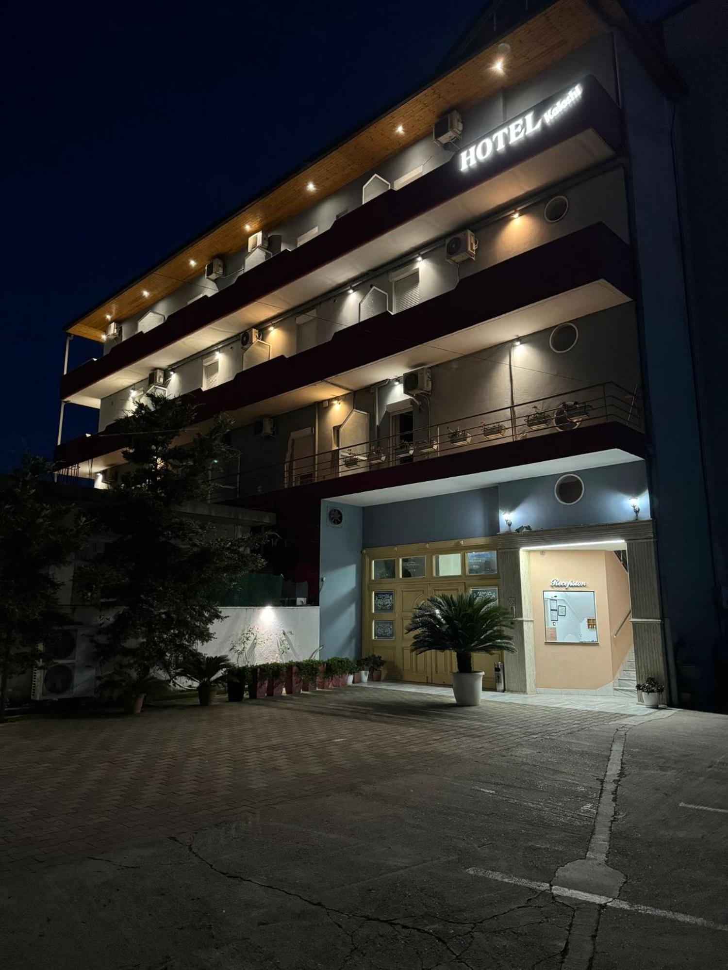 Hotel Kaloshi Mezez Esterno foto